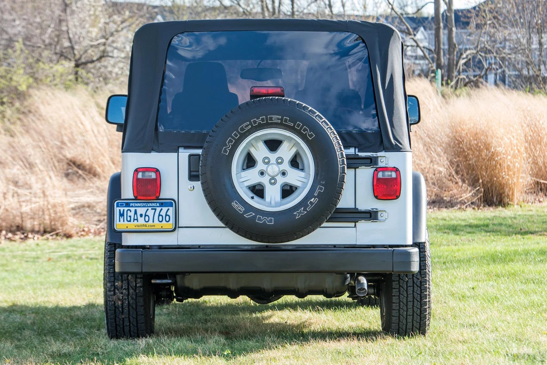 2005 Jeep TJ Wrangler - Image 14 of 31