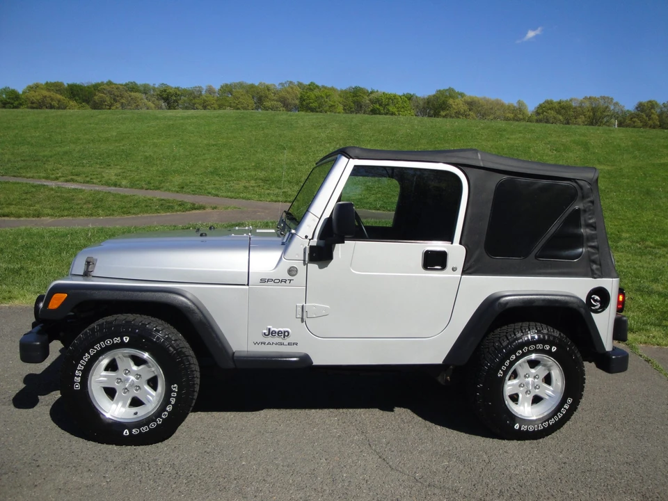 2005 Jeep TJ Wrangler - Image 19 of 31