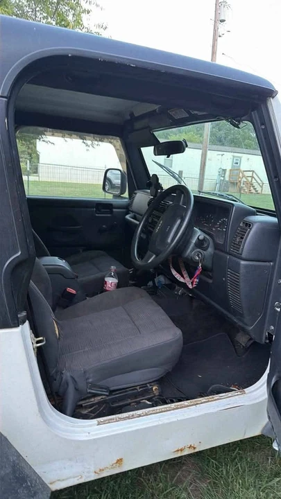2005 Jeep TJ Wrangler - Image 3 of 10