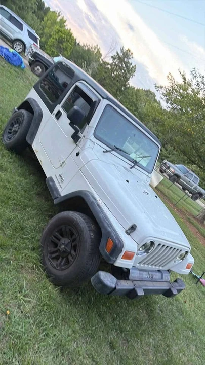 2005 Jeep TJ Wrangler - Image 6 of 10