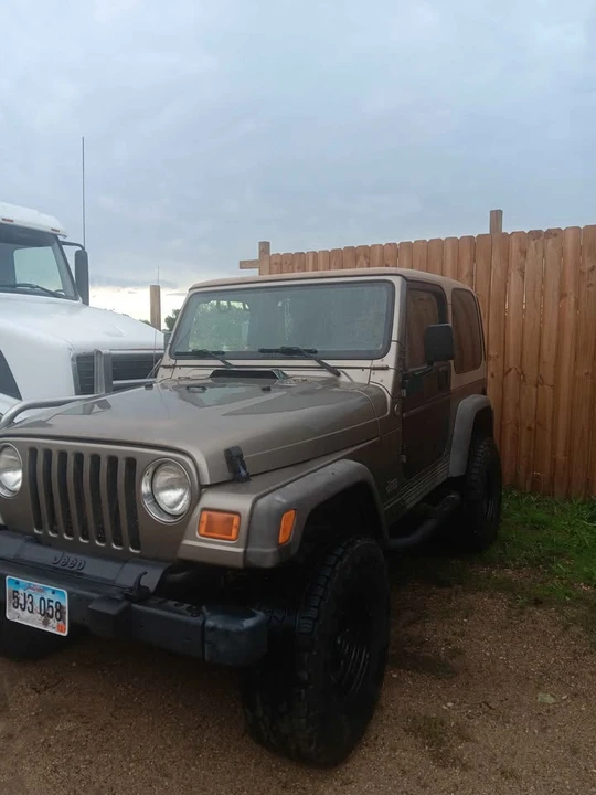 2005 Jeep TJ Wrangler - Image 2 of 16