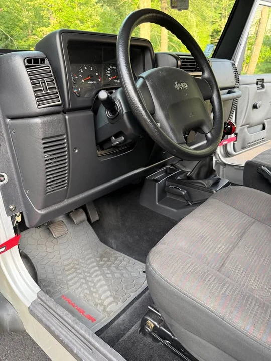 2005 Jeep TJ Wrangler - Image 5 of 7