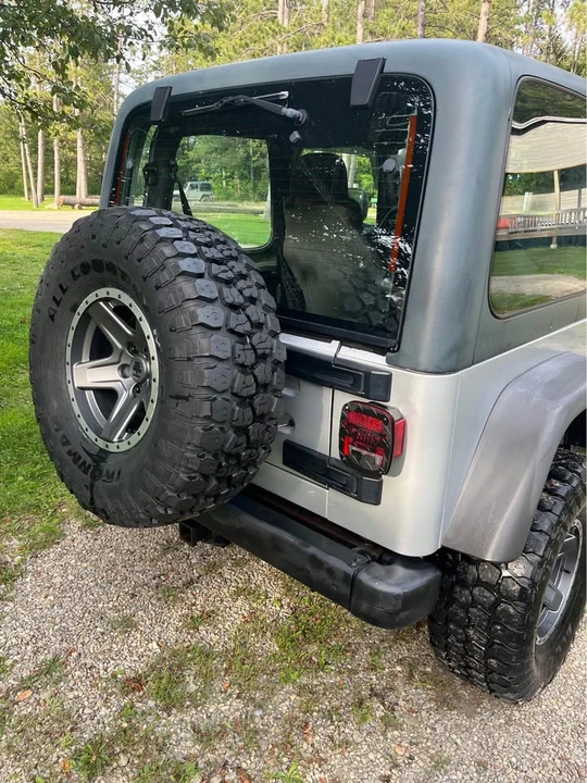 2005 Jeep TJ Wrangler - Image 3 of 10