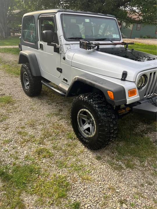2005 Jeep TJ Wrangler - Image 2 of 10