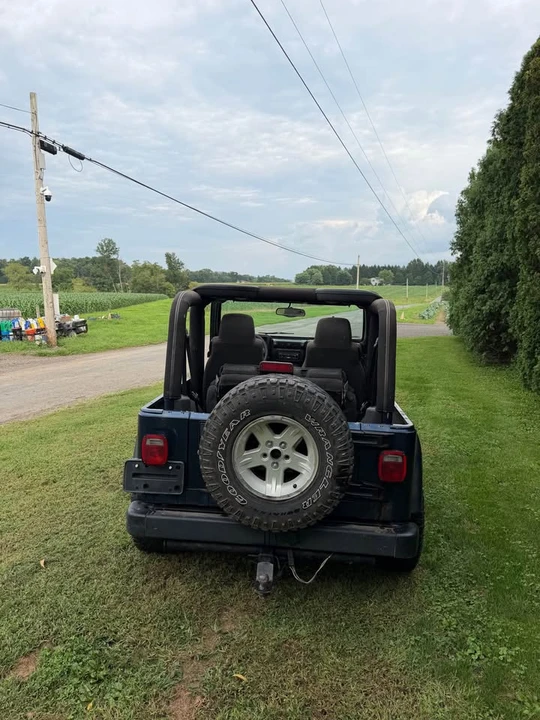 2005 Jeep TJ Wrangler - Image 3 of 15
