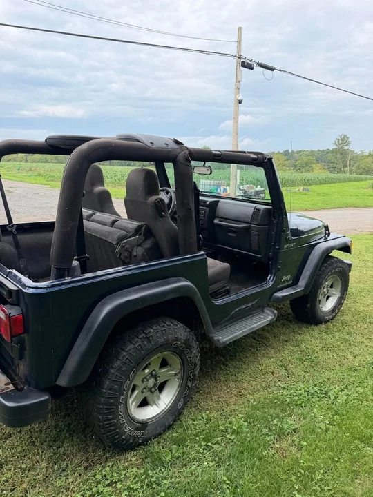 2005 Jeep TJ Wrangler - Image 5 of 15