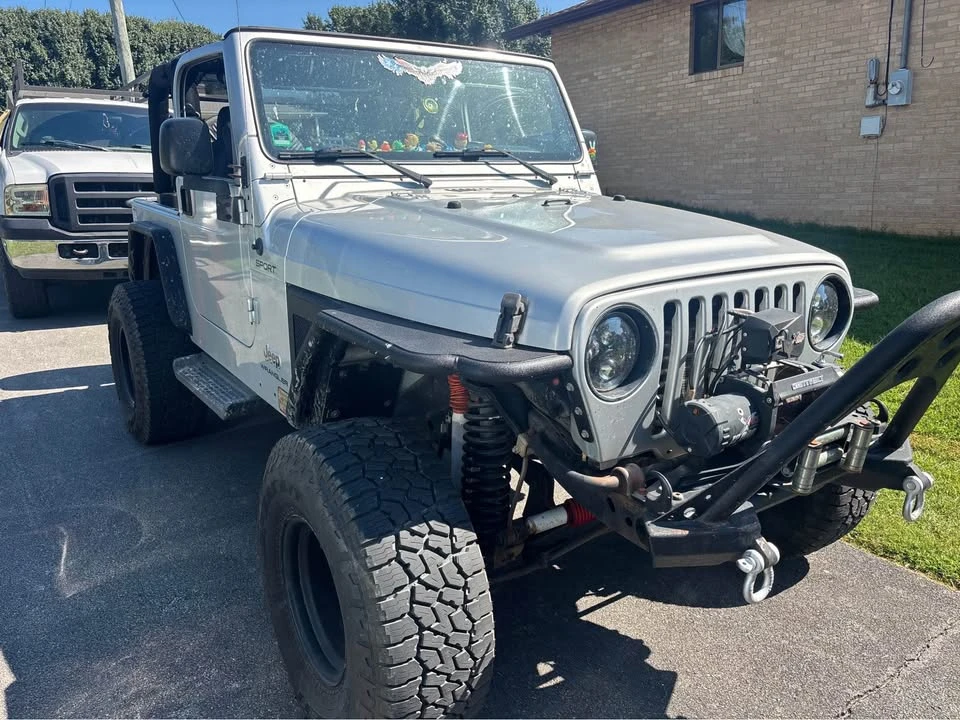 2005 Jeep TJ Wrangler - Image 2 of 10