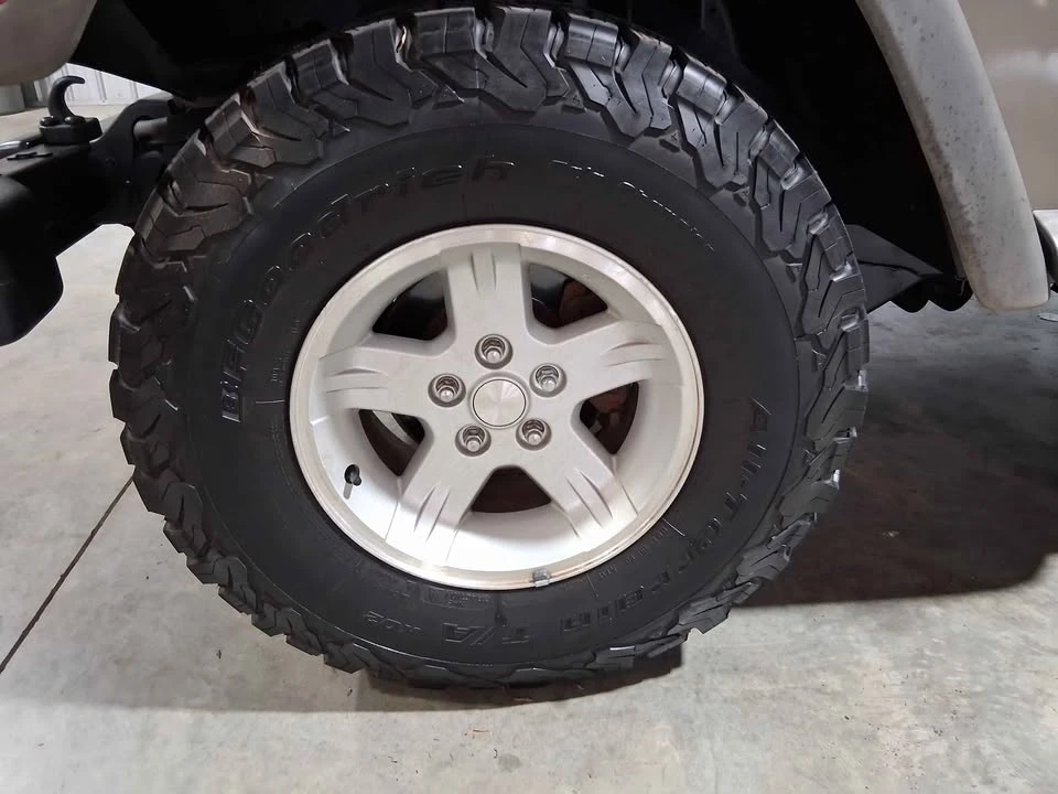 2005 Jeep TJ Wrangler - Image 8 of 10