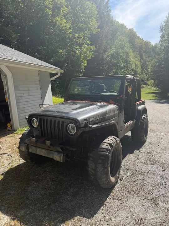 2005 Jeep TJ Wrangler - Image 2 of 13