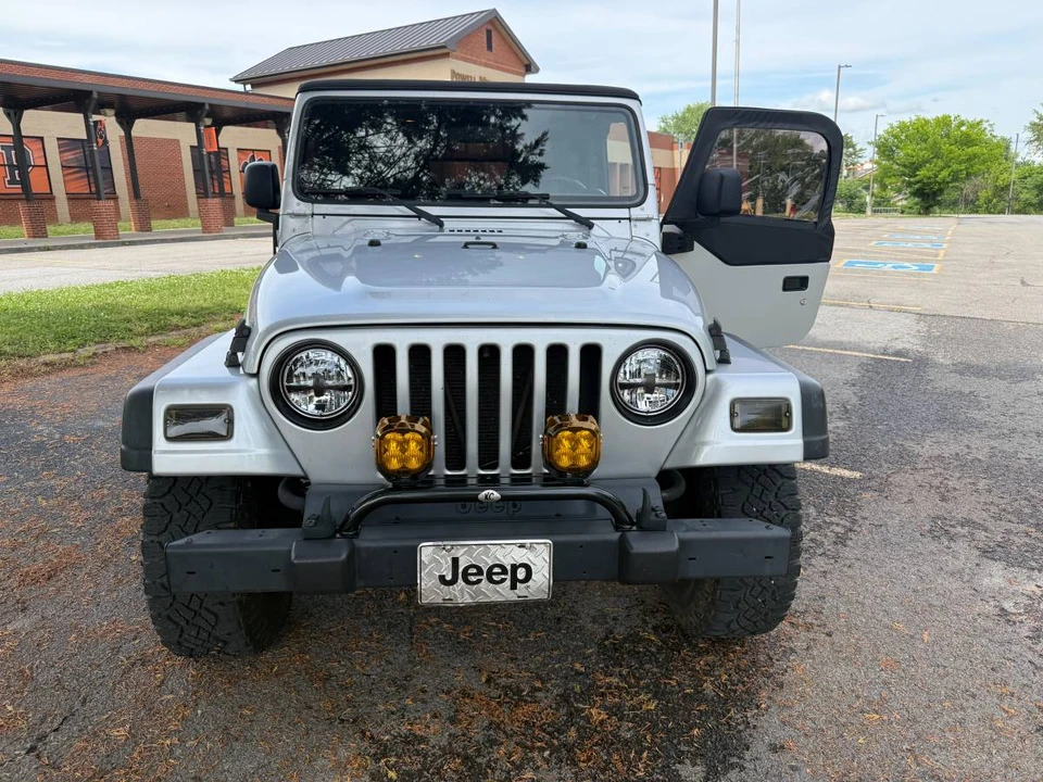 2005 Jeep TJ Wrangler - Image 2 of 20