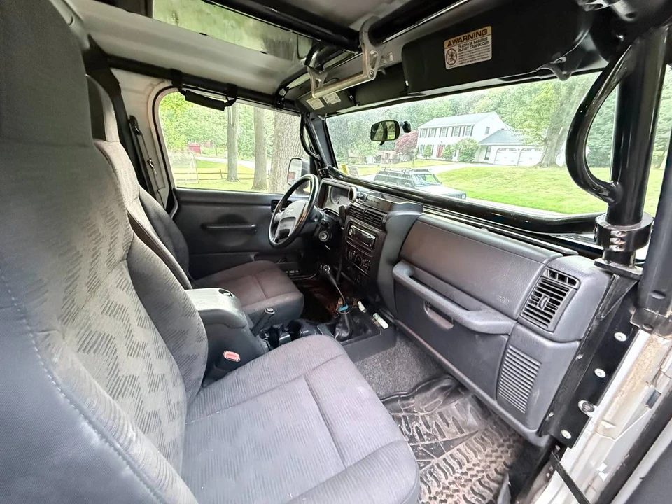2005 Jeep TJ Wrangler - Image 5 of 9