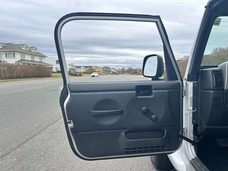 2005 Jeep TJ Wrangler - Image 11 of 21