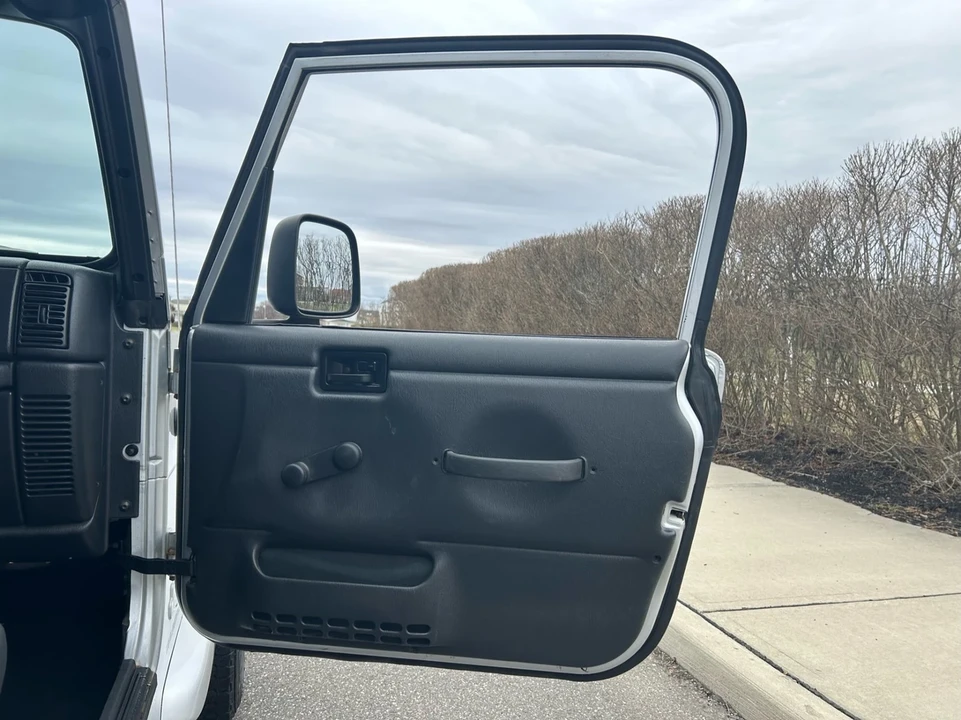 2005 Jeep TJ Wrangler - Image 13 of 21