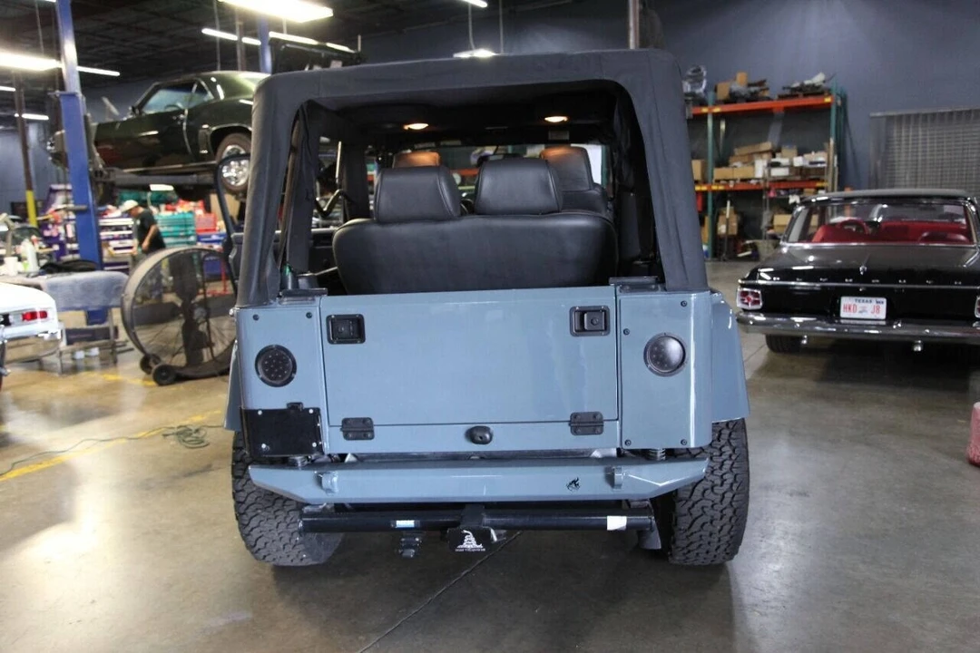 2005 Jeep TJ Wrangler - Image 18 of 21