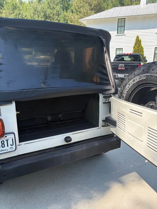 2005 Jeep TJ Wrangler - Image 16 of 16