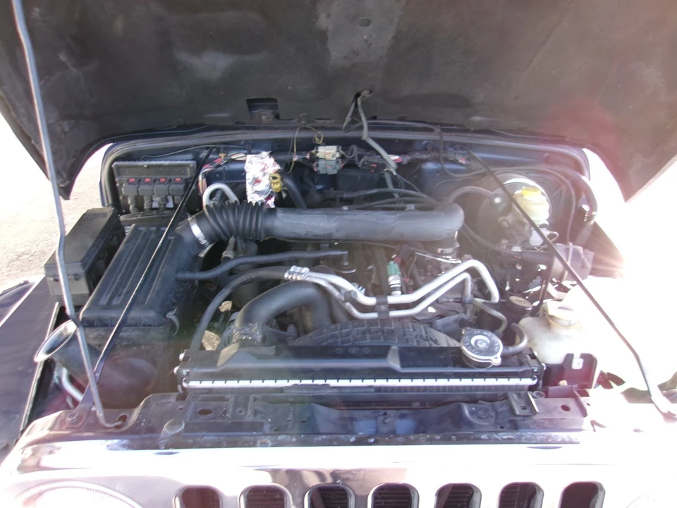 2005 Jeep TJ Wrangler - Image 10 of 20