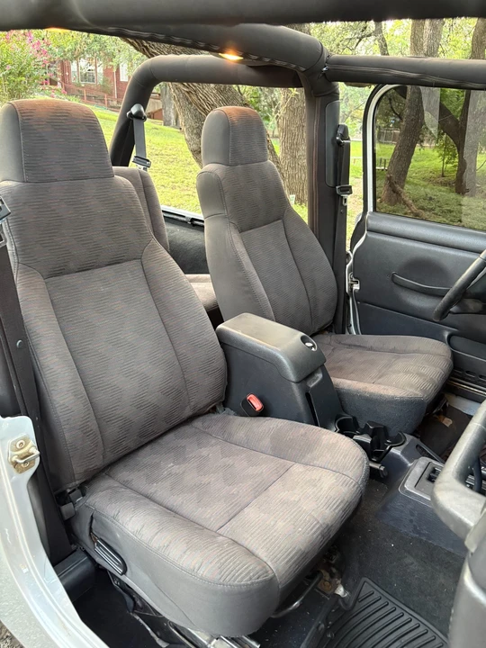 2005 Jeep TJ Wrangler - Image 29 of 31