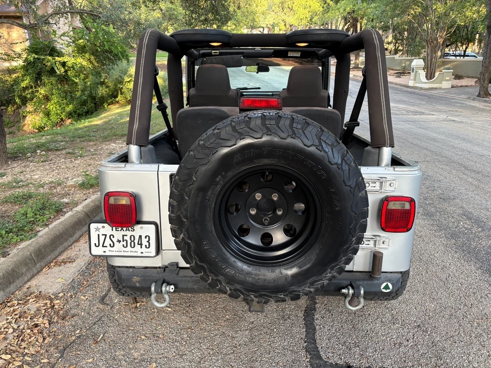 2005 Jeep TJ Wrangler - Image 18 of 31