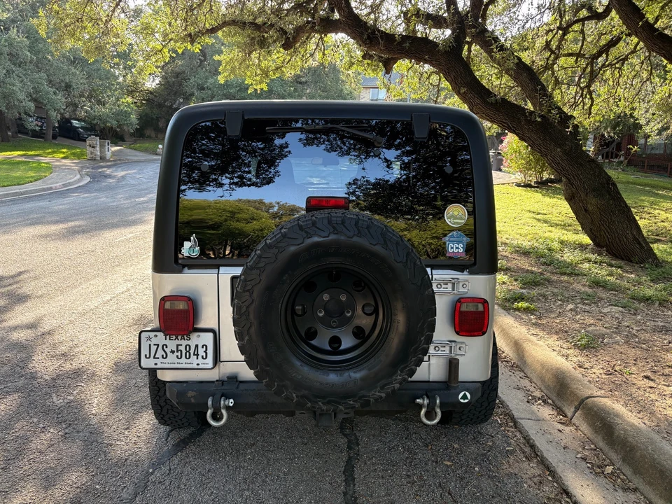 2005 Jeep TJ Wrangler - Image 2 of 31