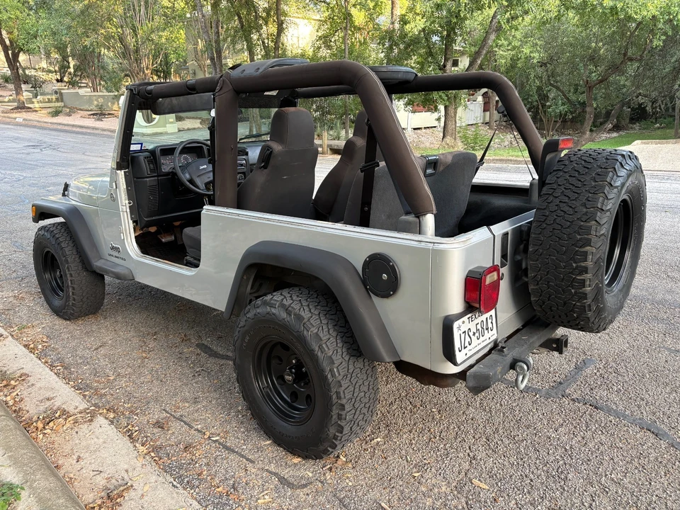 2005 Jeep TJ Wrangler - Image 19 of 31