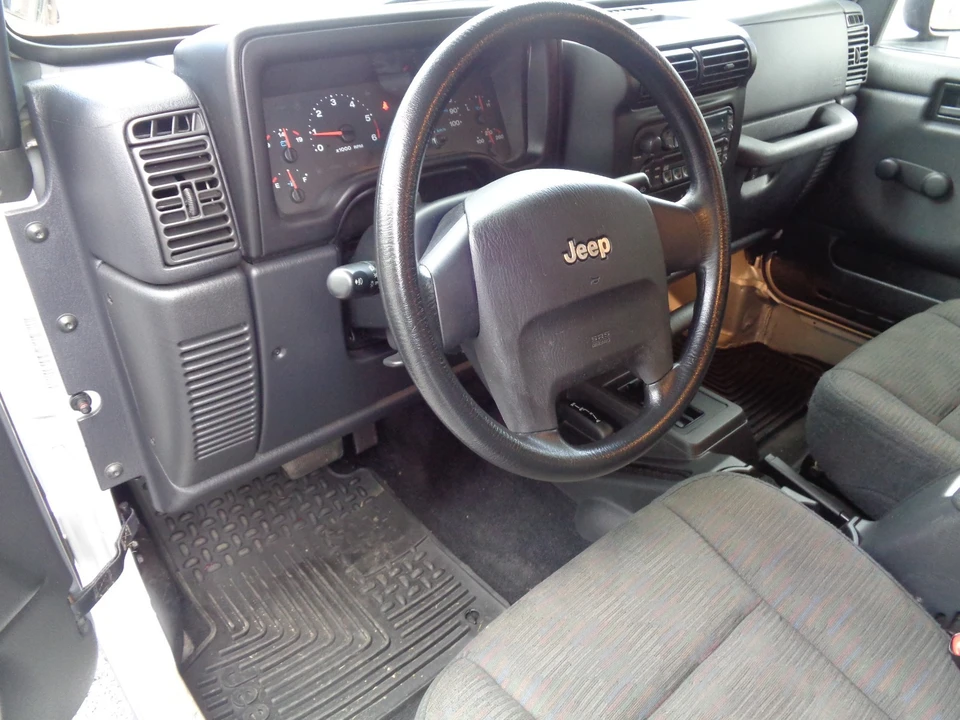 2005 Jeep TJ Wrangler - Image 15 of 31