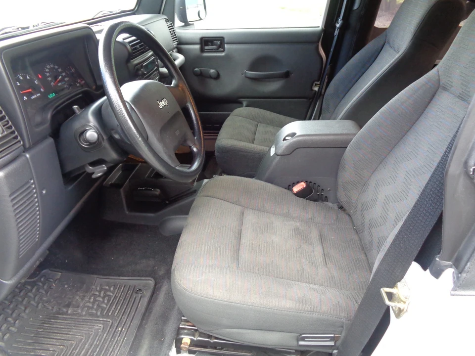 2005 Jeep TJ Wrangler - Image 14 of 31