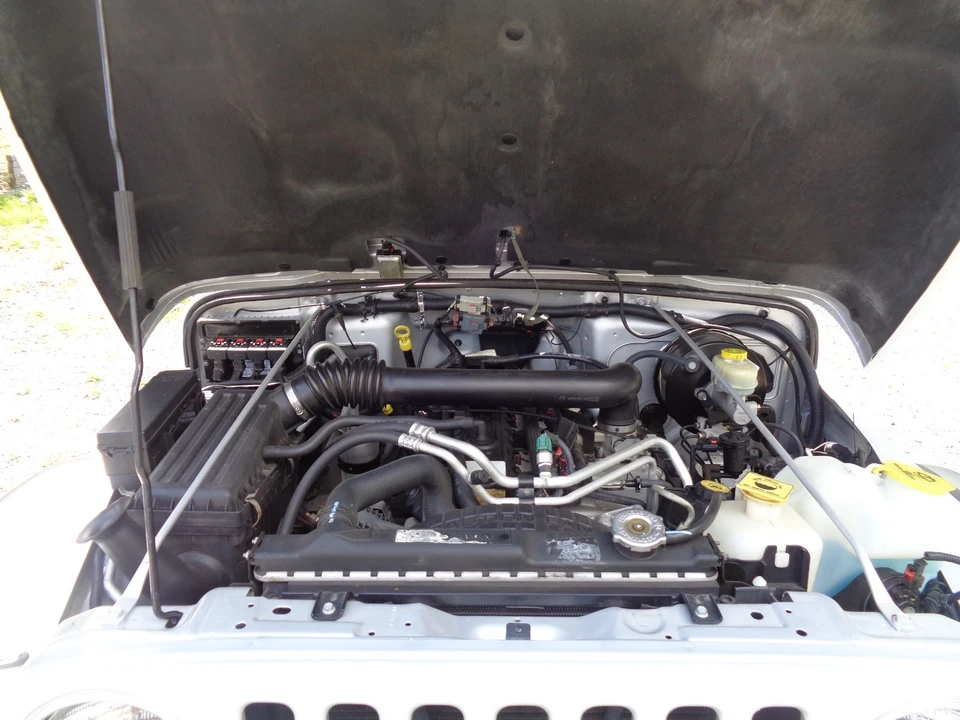 2005 Jeep TJ Wrangler - Image 21 of 31