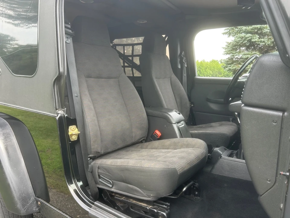 2005 Jeep TJ Wrangler - Image 17 of 30