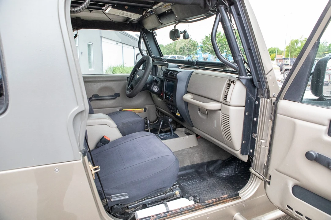 2005 Jeep TJ Wrangler - Image 19 of 31