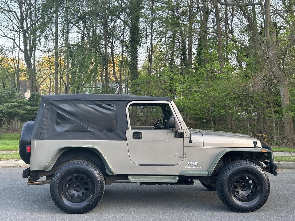 2005 Jeep TJ Wrangler - Image 25 of 31
