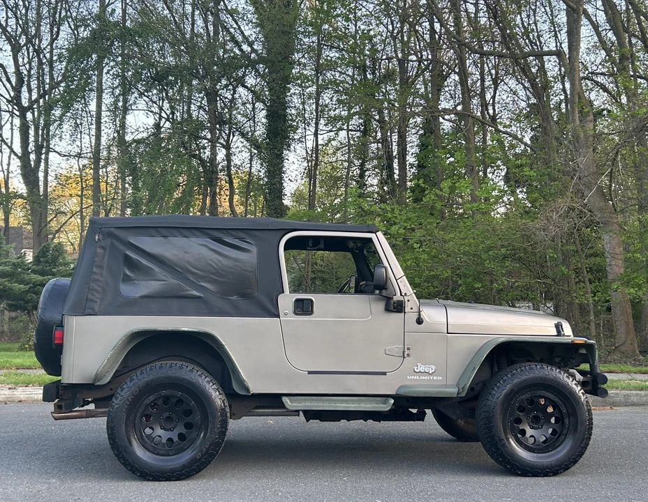 2005 Jeep TJ Wrangler - Image 24 of 31