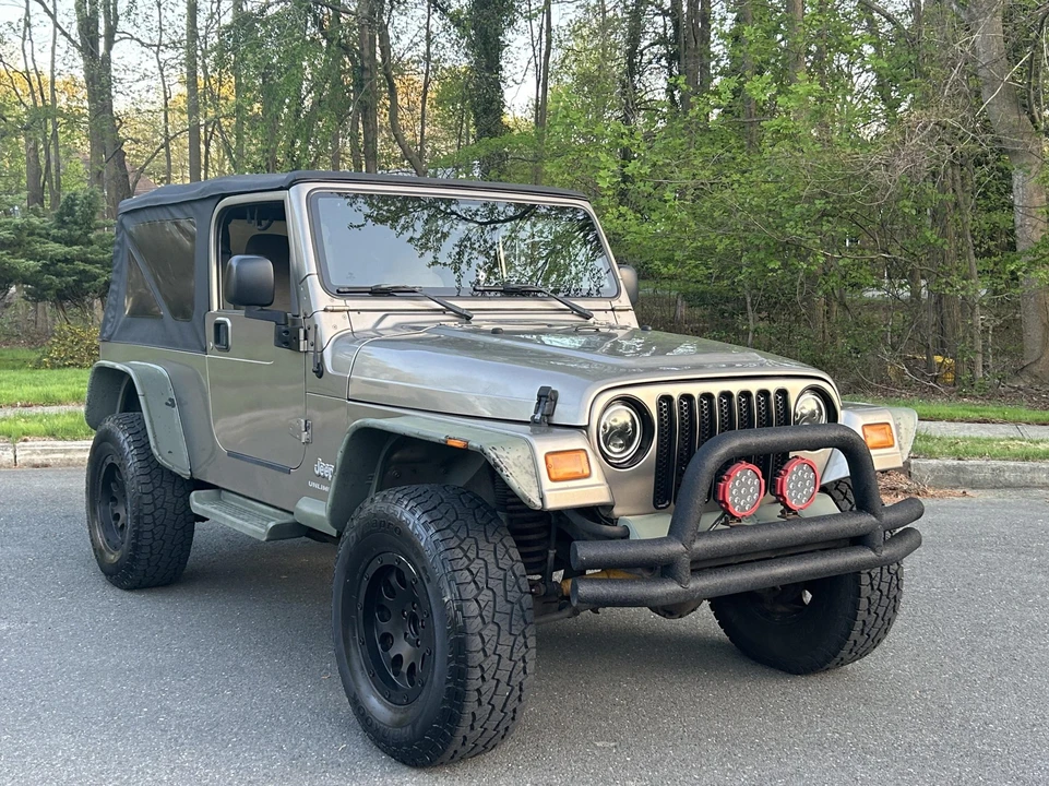 2005 Jeep TJ Wrangler - Image 18 of 31