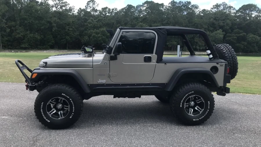 2005 Jeep TJ Wrangler - Image 2 of 8