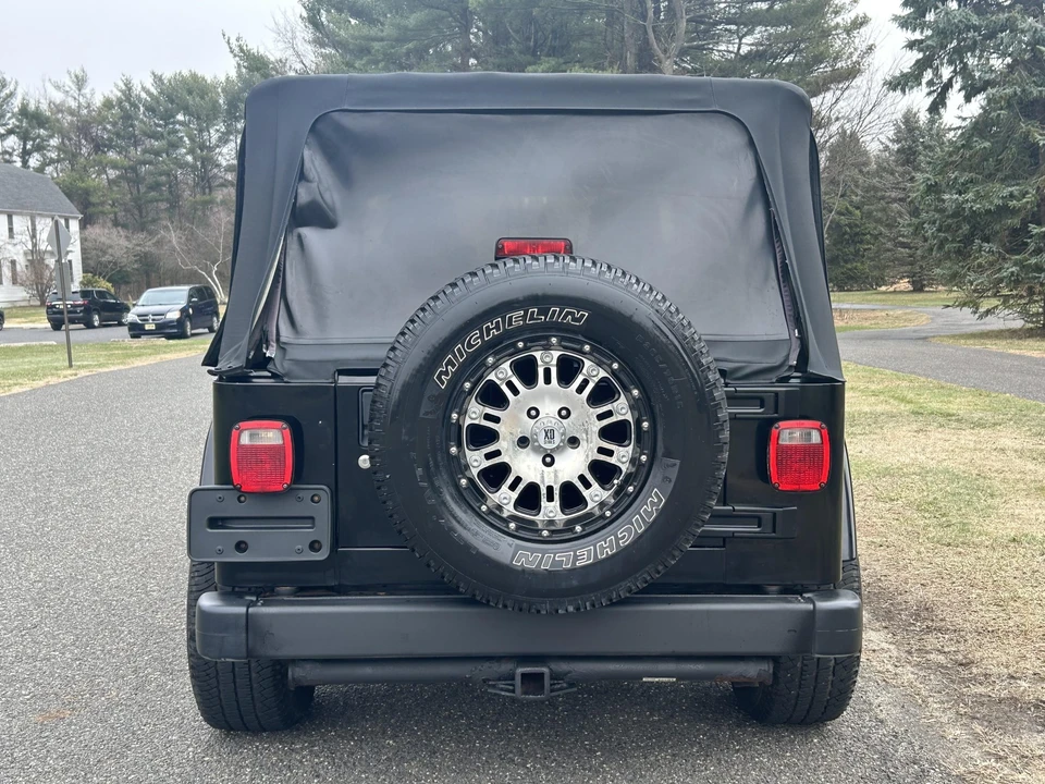 2005 Jeep TJ Wrangler - Image 18 of 31