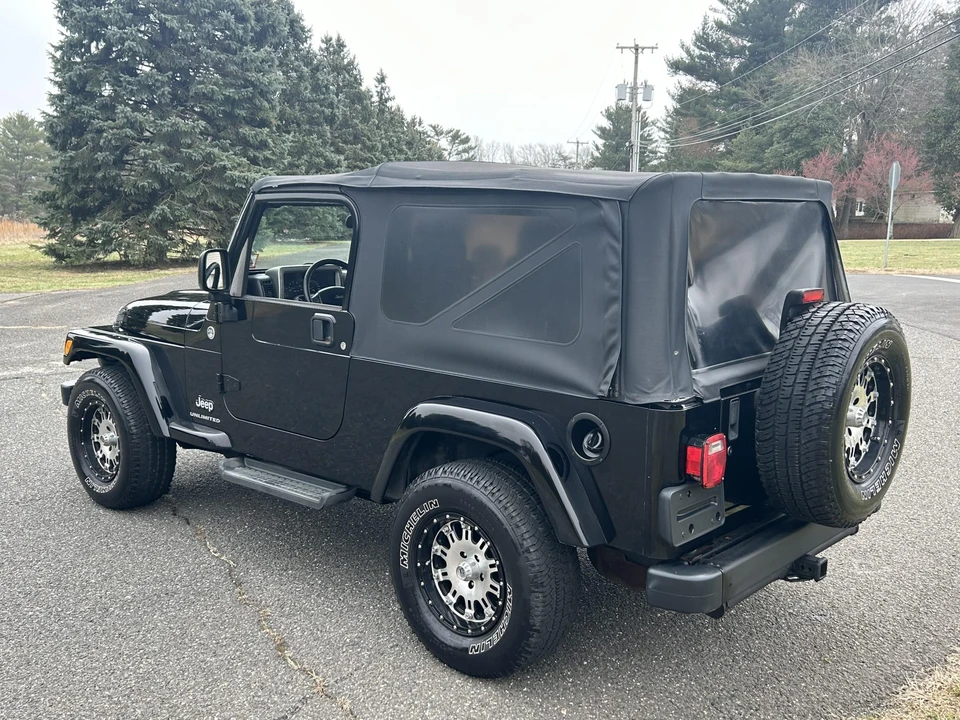 2005 Jeep TJ Wrangler - Image 17 of 31