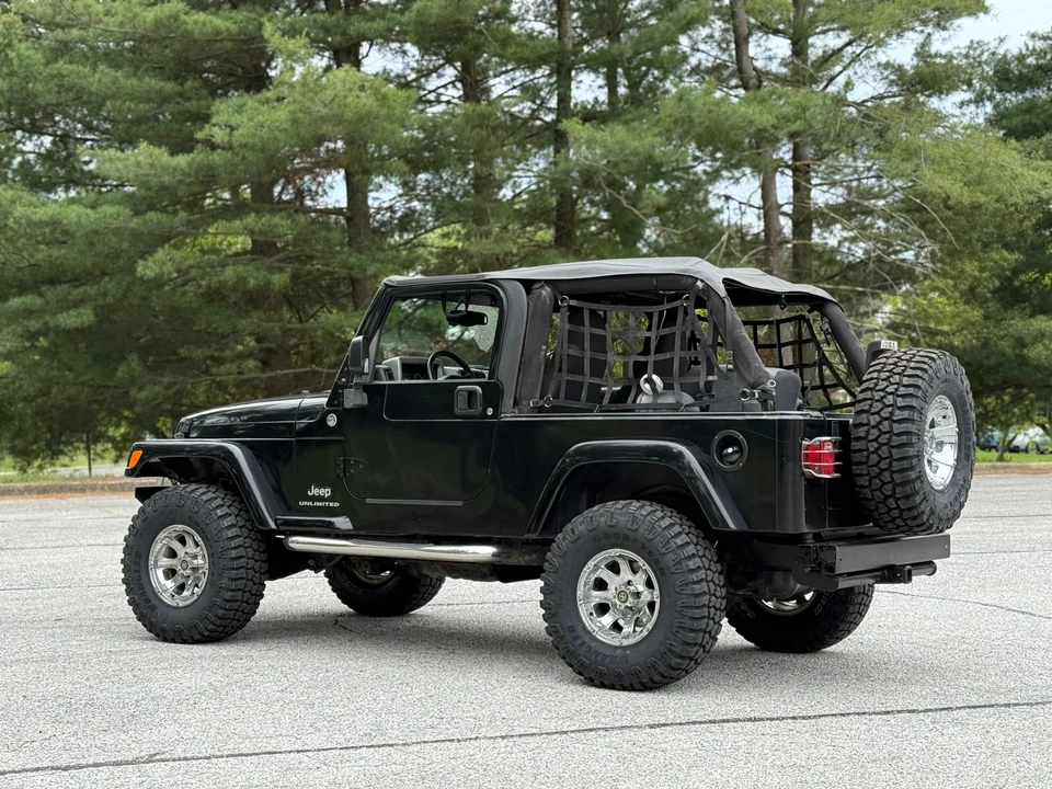 2005 Jeep TJ Wrangler - Image 18 of 31