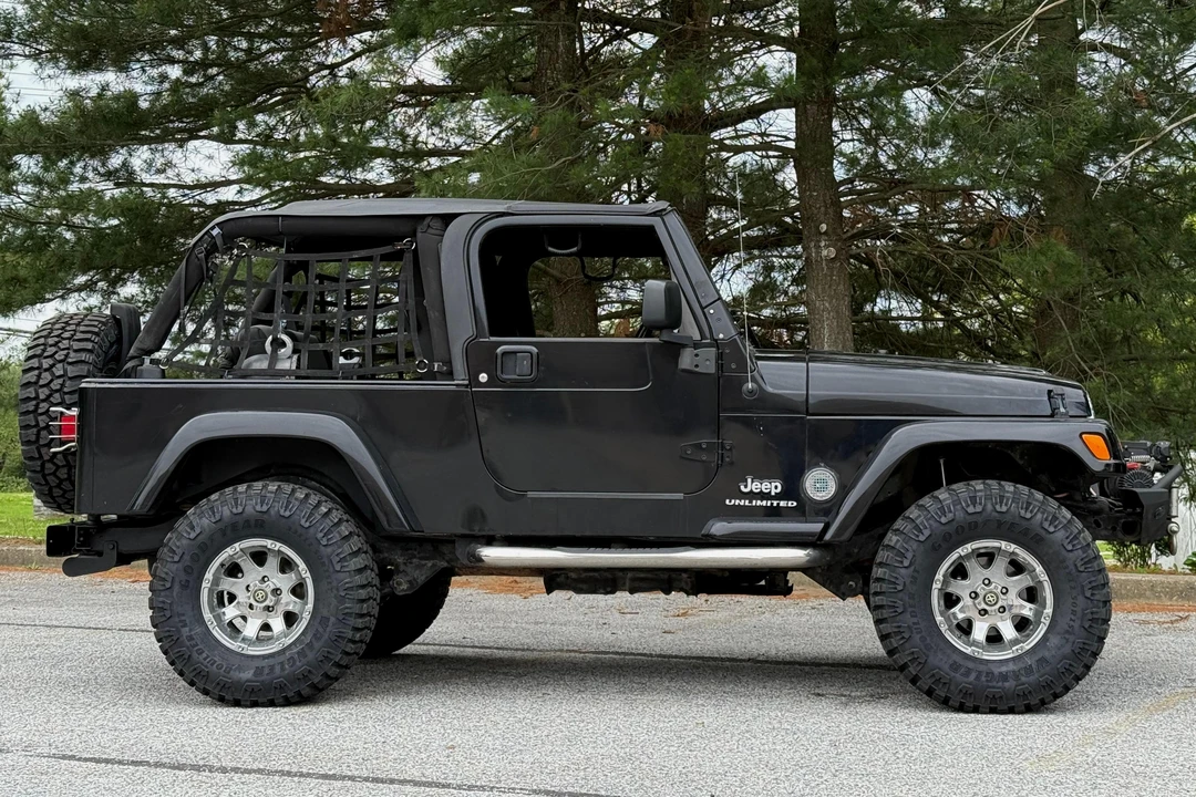 2005 Jeep TJ Wrangler - Image 3 of 31