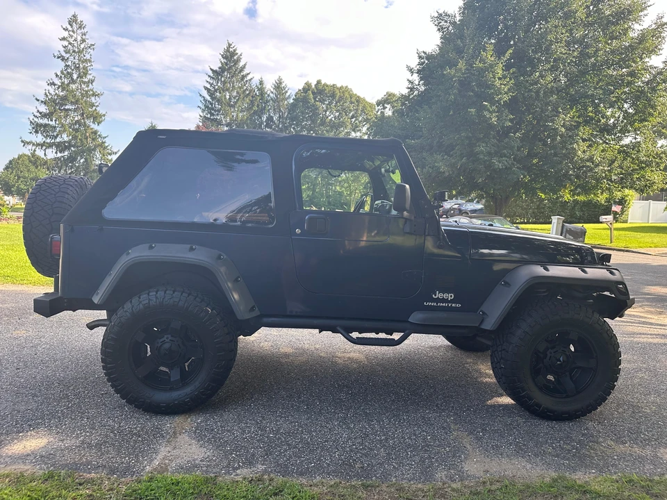 2005 Jeep TJ Wrangler - Image 17 of 31