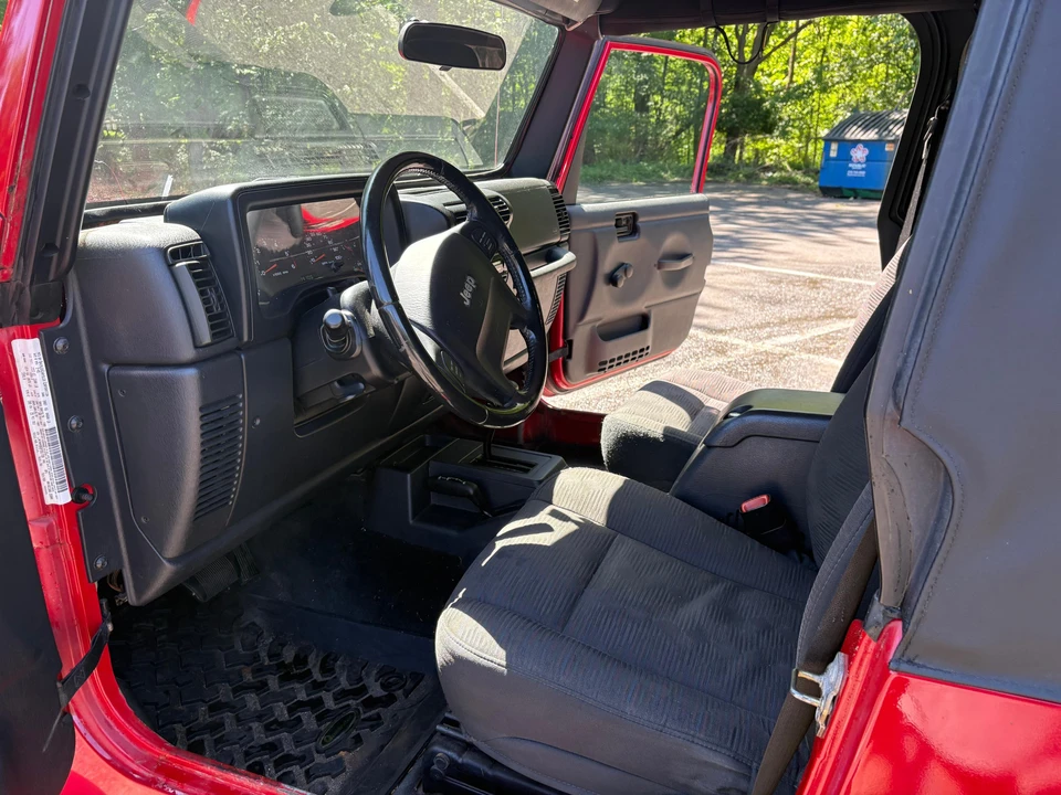 2005 Jeep TJ Wrangler - Image 26 of 31