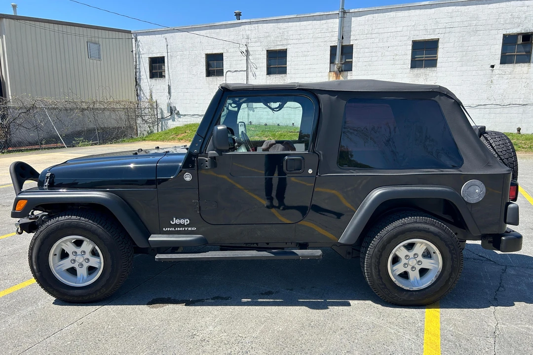 2005 Jeep TJ Wrangler - Image 9 of 31