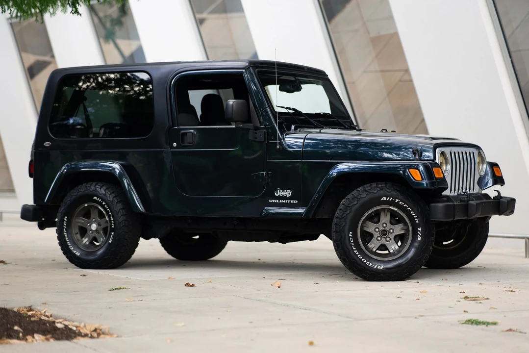 2005 Jeep TJ Wrangler - Image 2 of 31