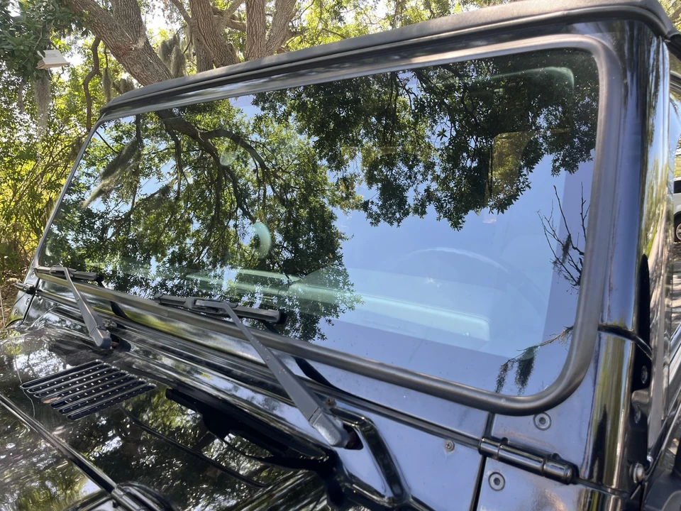 2005 Jeep TJ Wrangler - Image 25 of 31