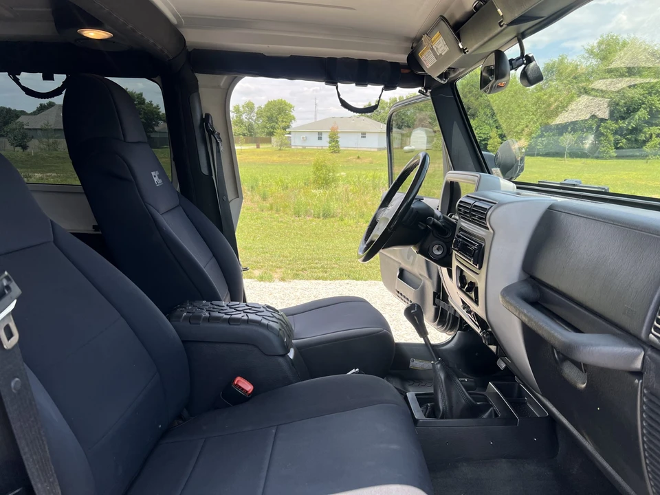 2005 Jeep TJ Wrangler - Image 30 of 31