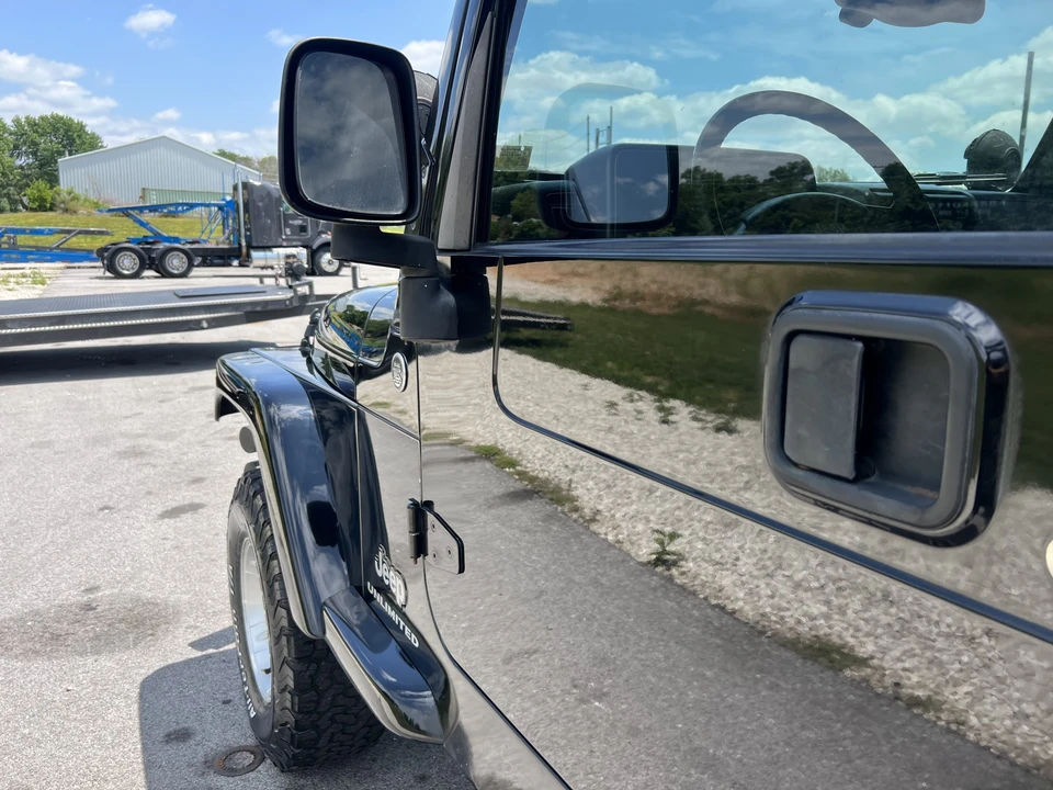 2005 Jeep TJ Wrangler - Image 10 of 31