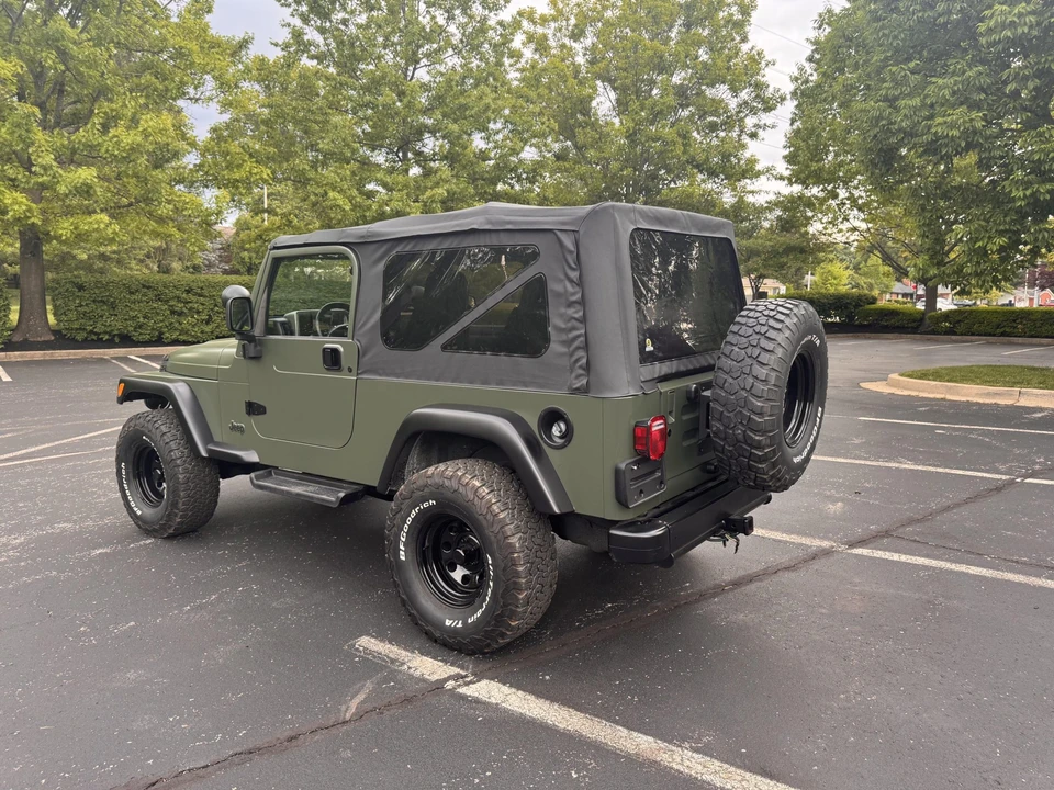 2005 Jeep TJ Wrangler - Image 2 of 31