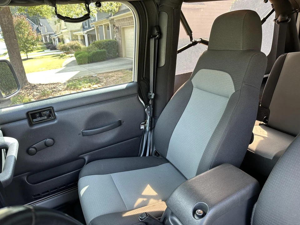 2005 Jeep TJ Wrangler - Image 24 of 31
