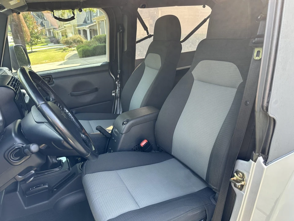 2005 Jeep TJ Wrangler - Image 23 of 31