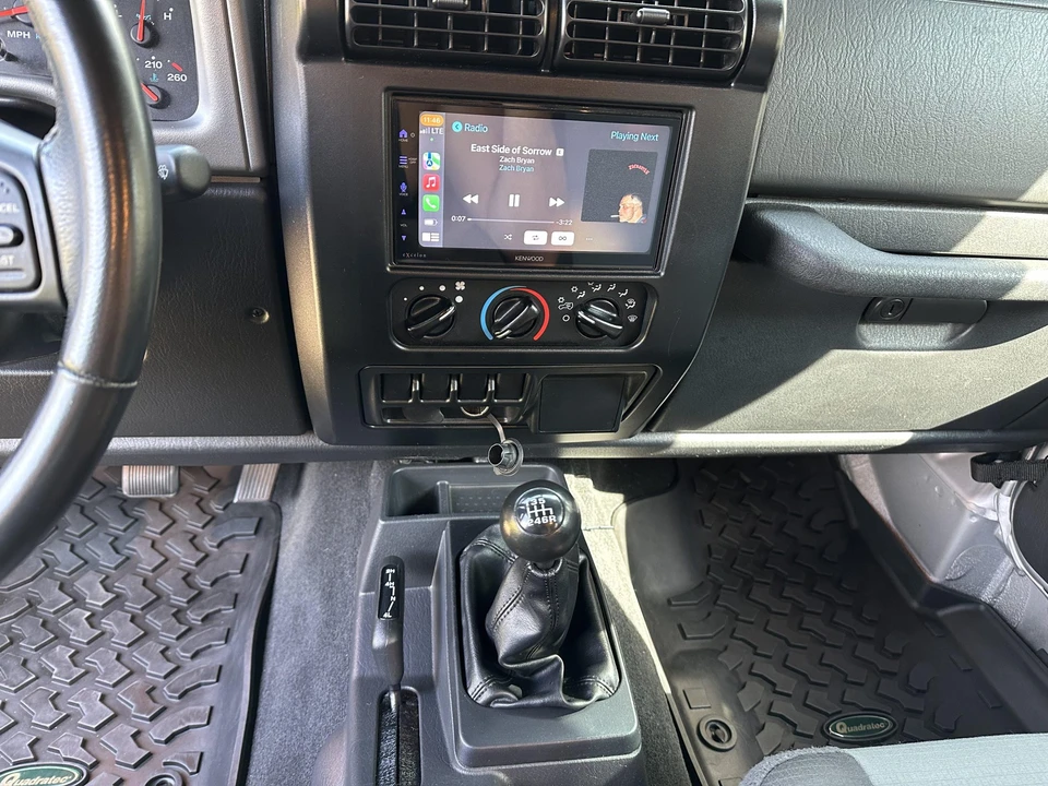 2005 Jeep TJ Wrangler - Image 28 of 31