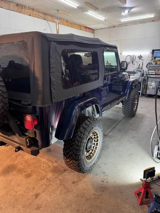 2005 Jeep TJ Wrangler - Image 6 of 7