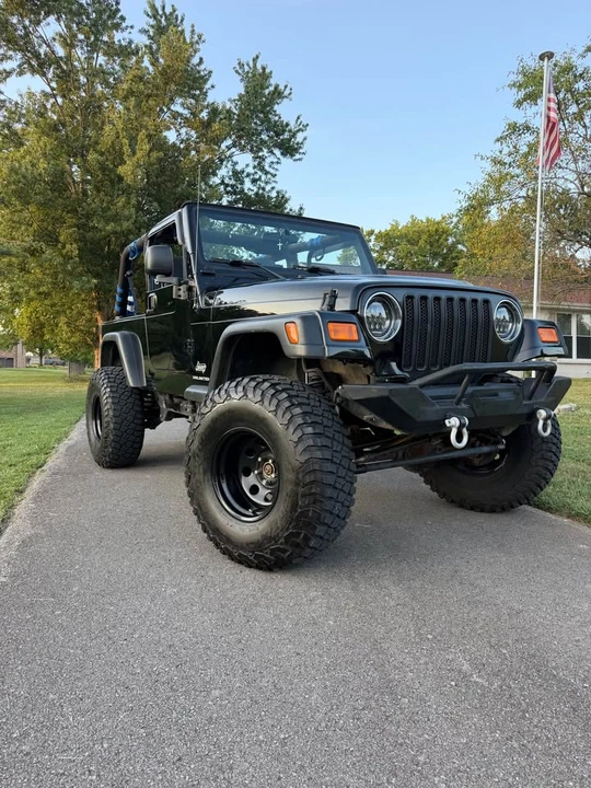 2005 Jeep TJ Wrangler - Image 2 of 17